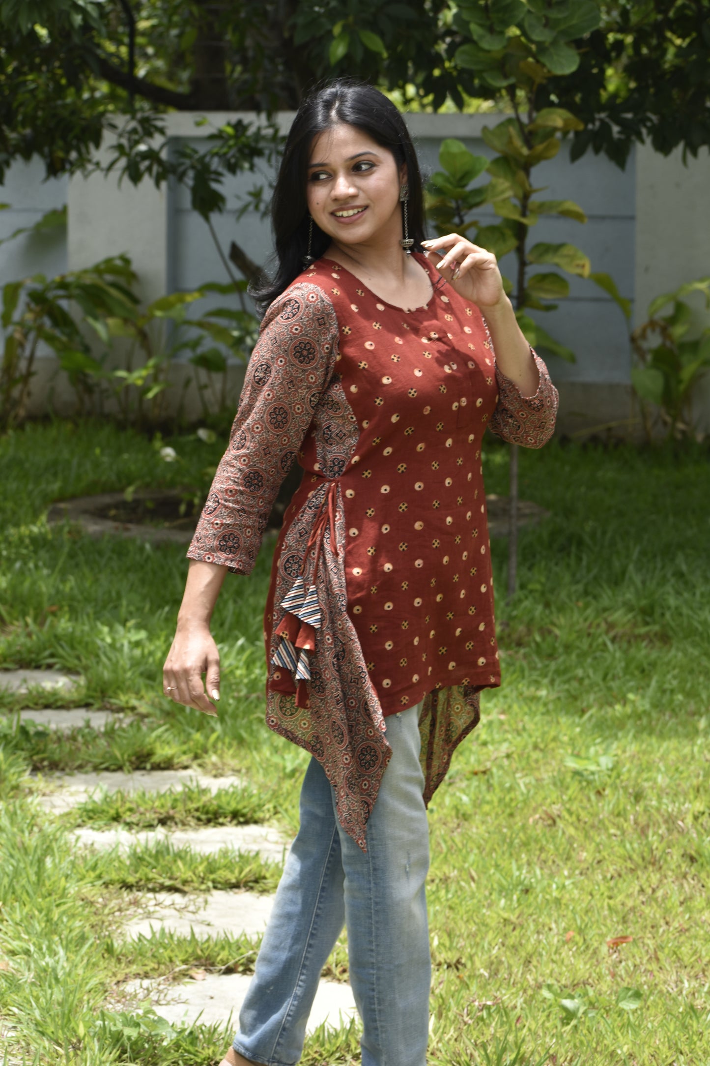 Up and Down Short Top with Side Dori
