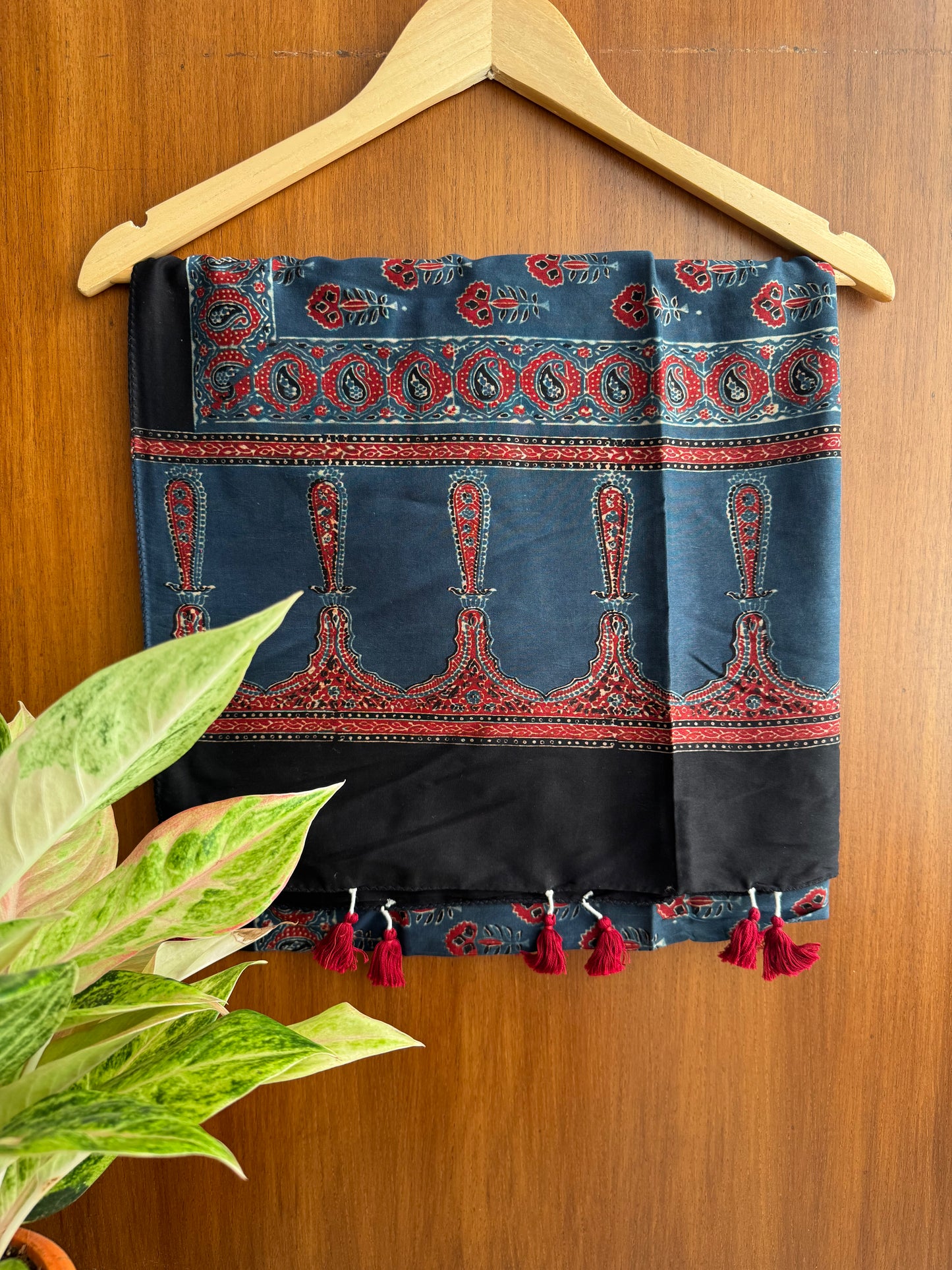 Indigo Ajrakh Floral Chanderi Stole