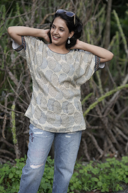 Mulmul loose short top