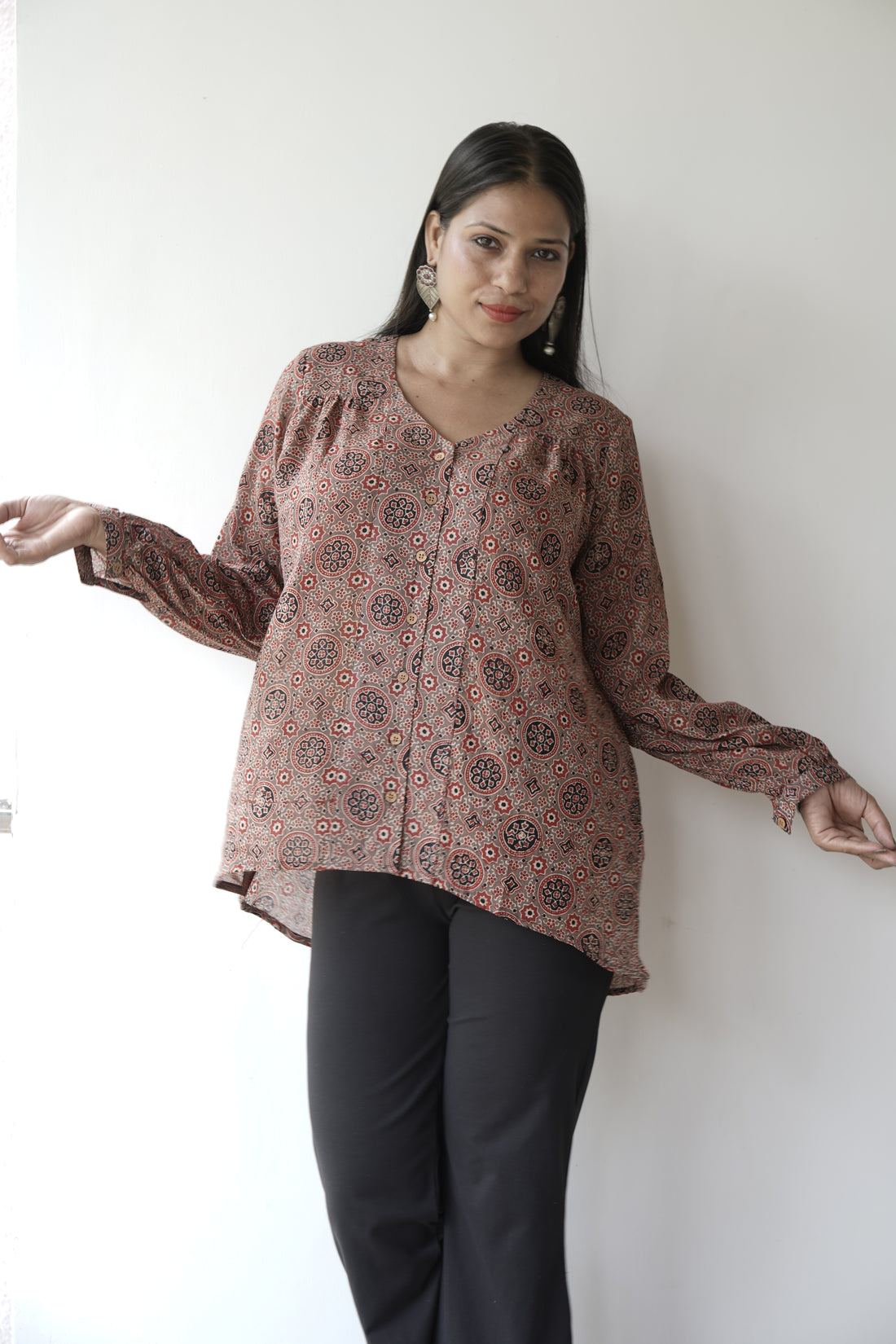 Mulmul Shirt Short top - Brown