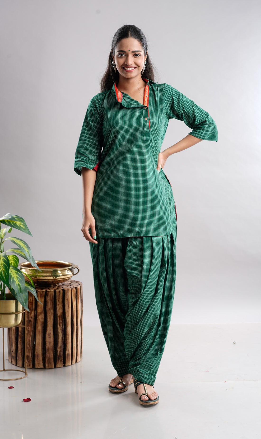 Hariyali Comfort" Handloom Cotton Patiala Set