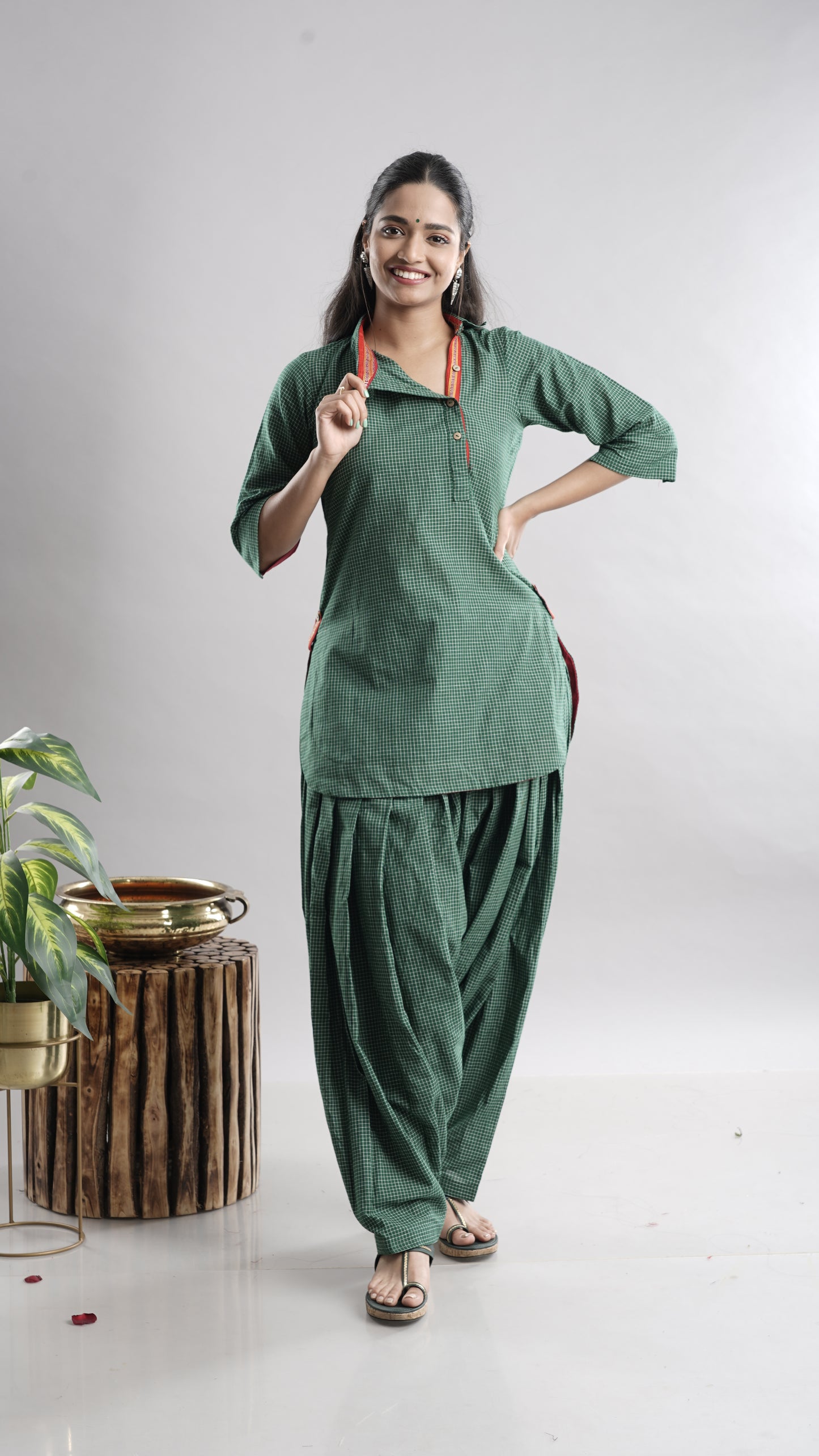 Hariyali Comfort" Handloom Cotton Patiala Set