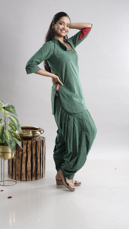 Hariyali Comfort" Handloom Cotton Patiala Set