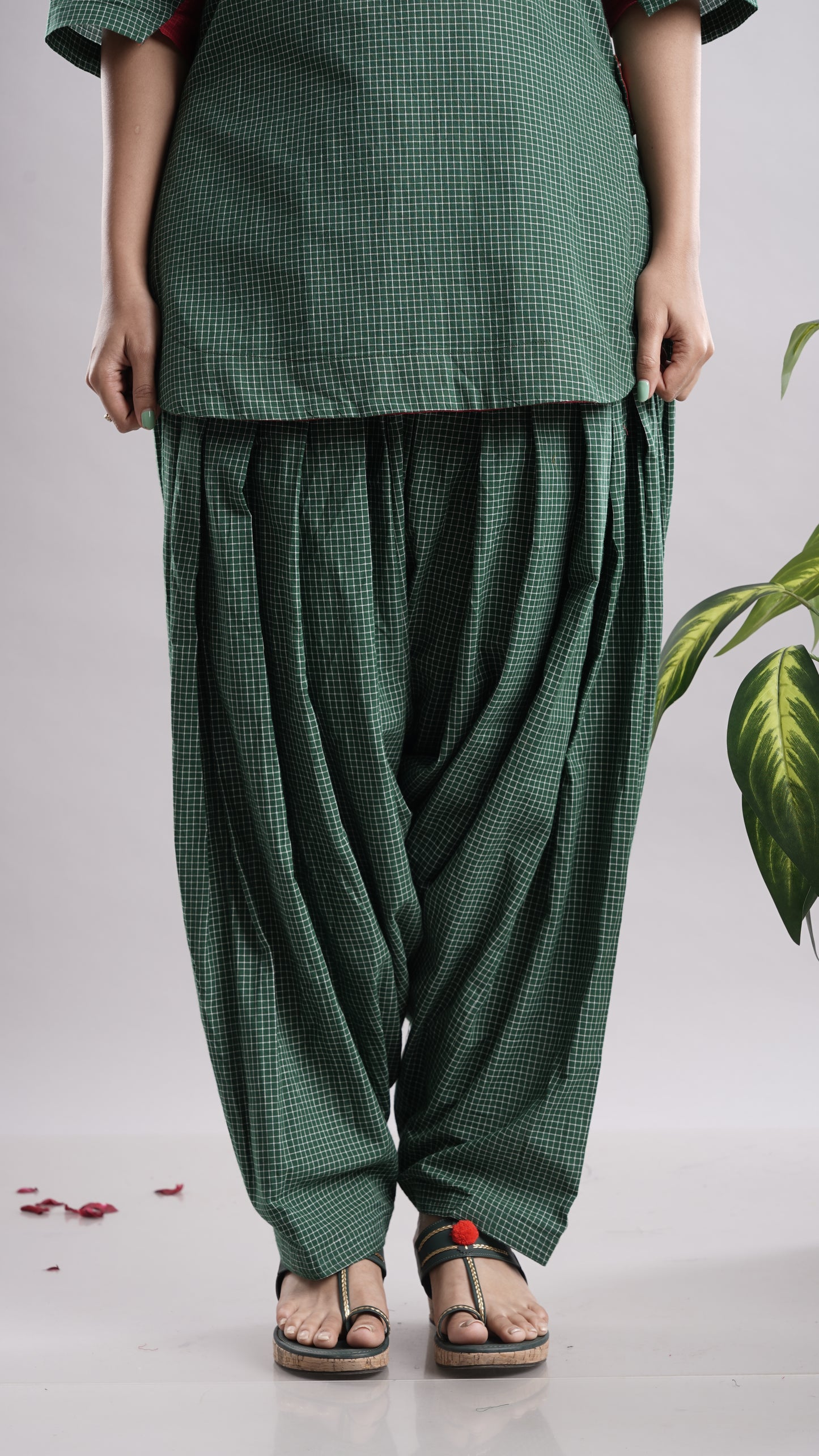 Hariyali Comfort" Handloom Cotton Patiala Set