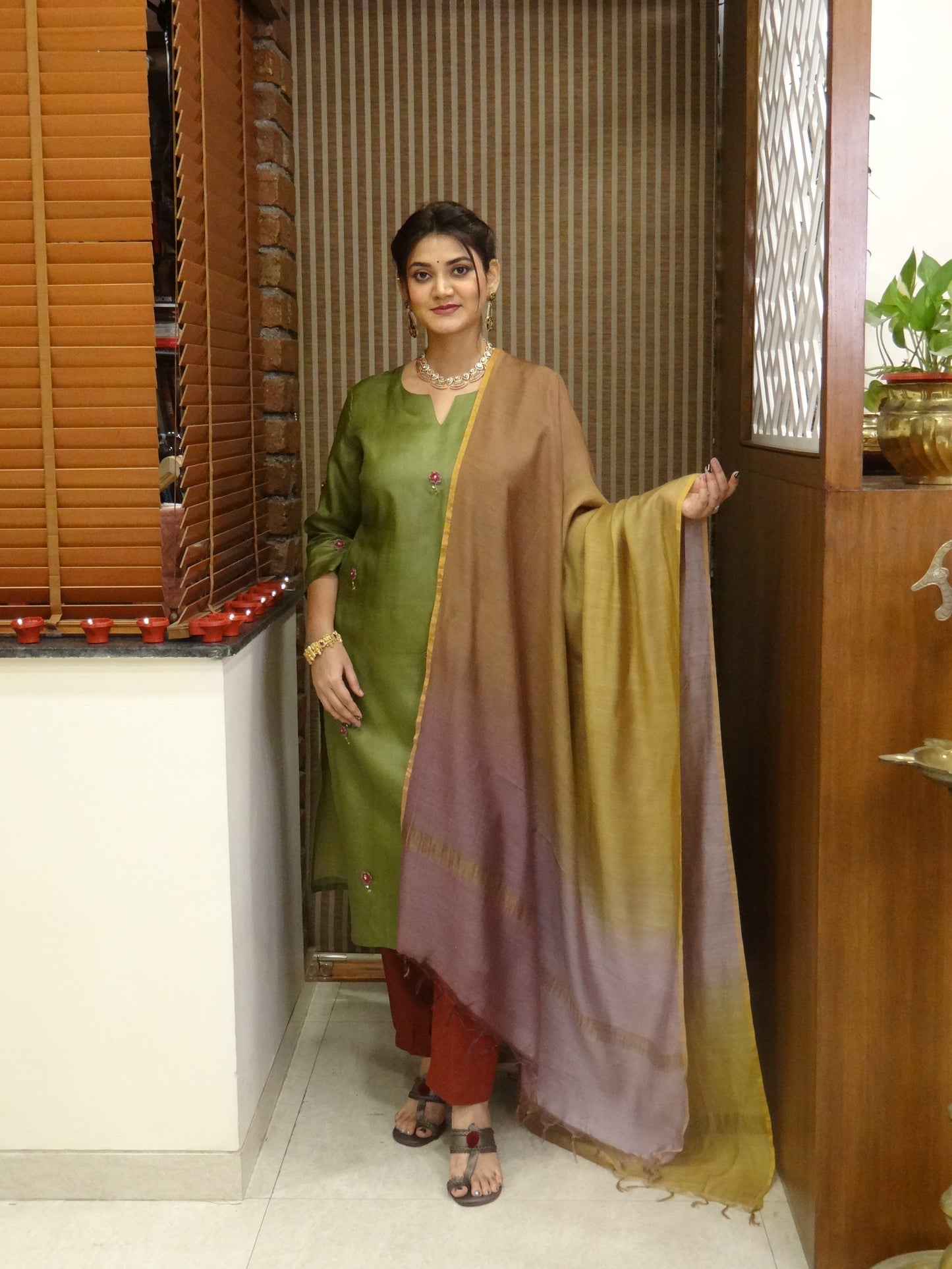 Tussar Chutney Green Kurta