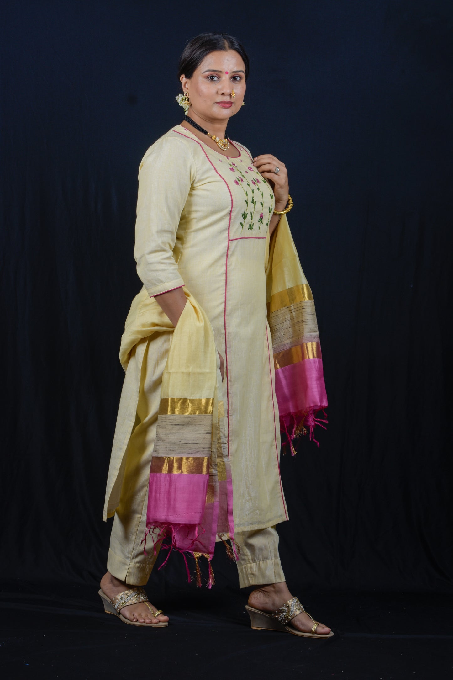 Resham Yoke Kurta Pant Set