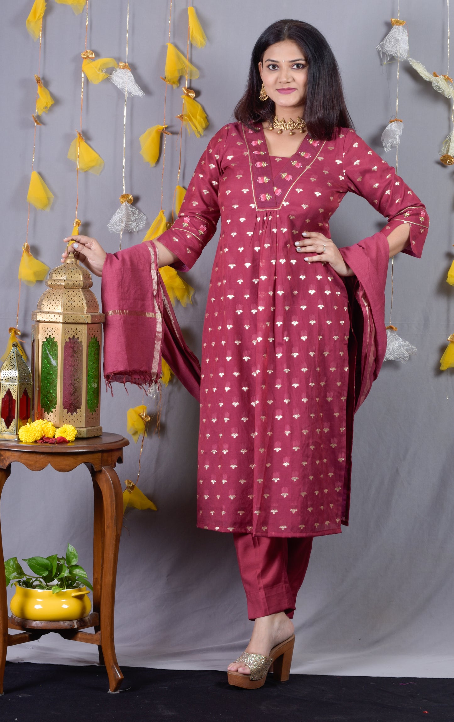 Banarasi Jari butta Kurta pant set