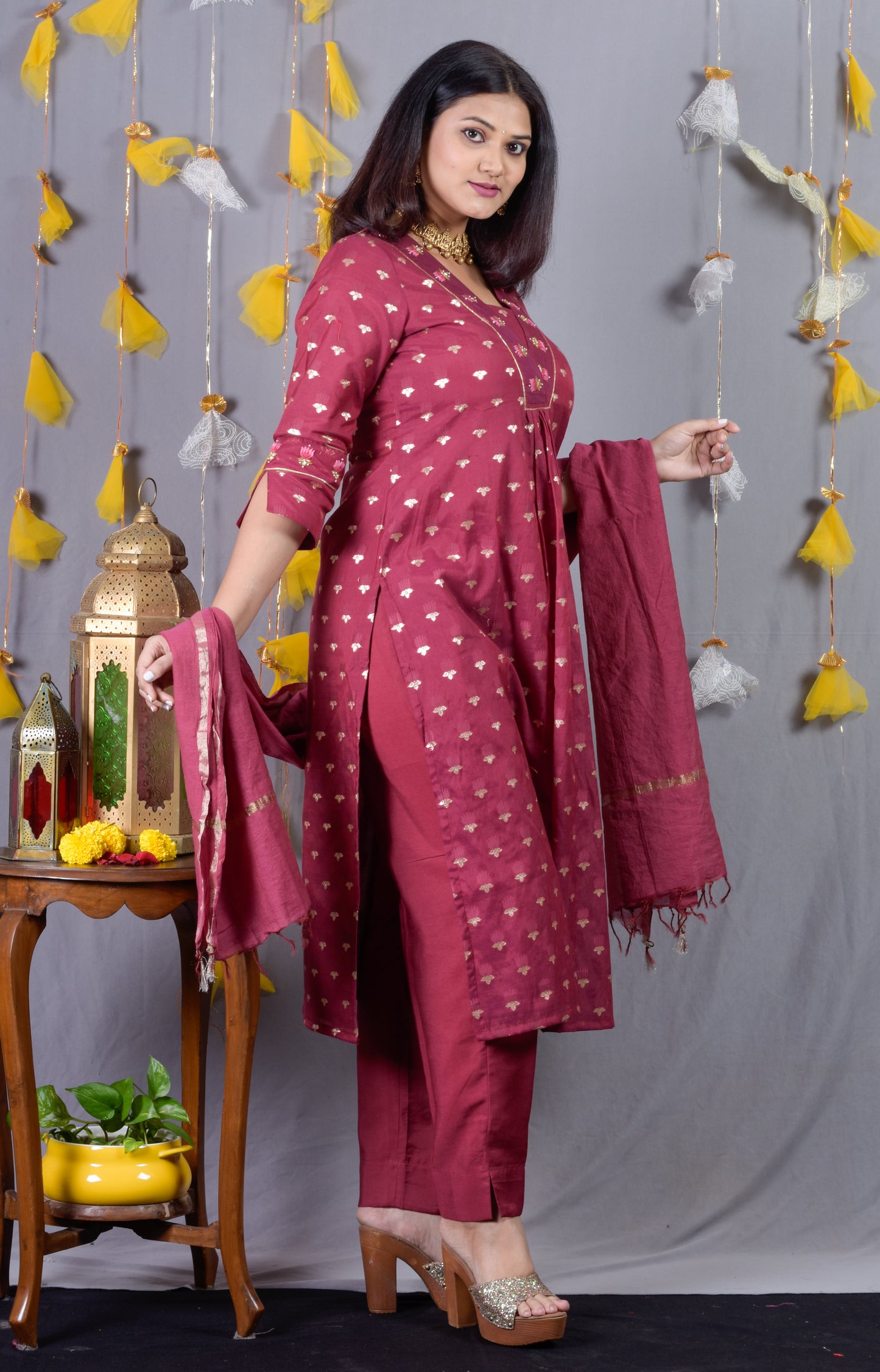 Banarasi Jari butta Kurta pant set