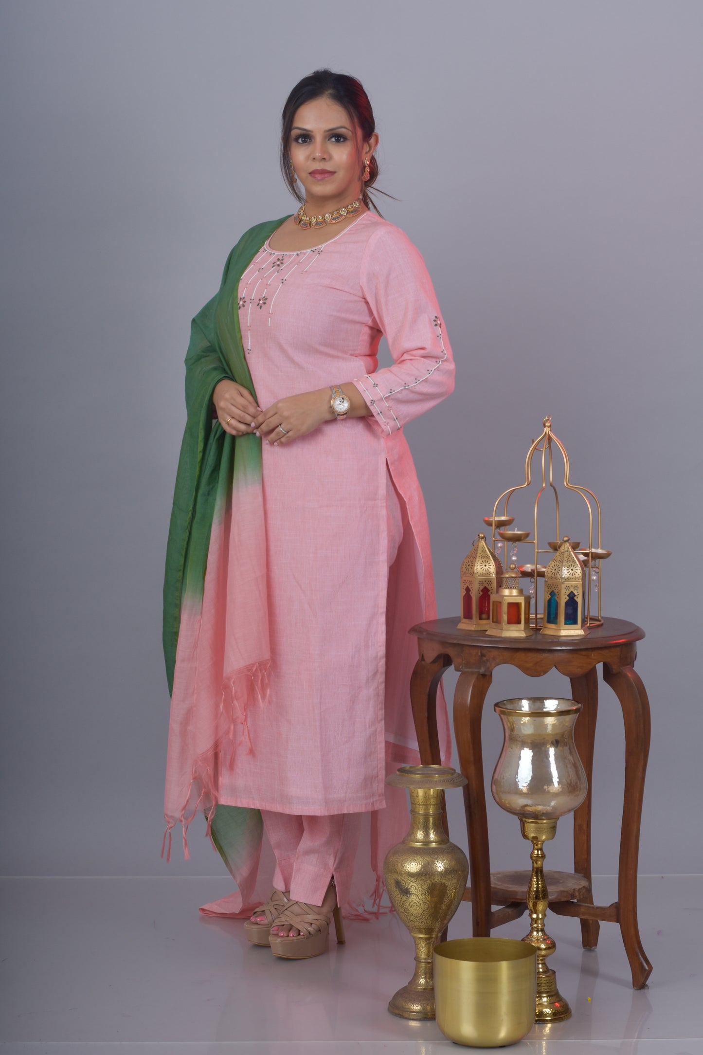 Pearl Embroidered Kurta Pant Dupatta Set