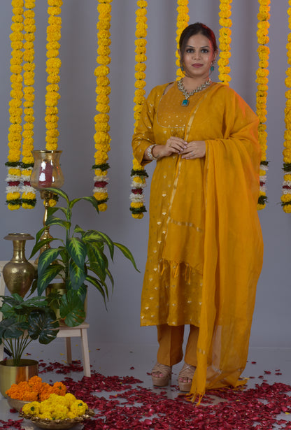 Banarasi Jari Butta Kurta Pant Dupatta- Mustard Yellow