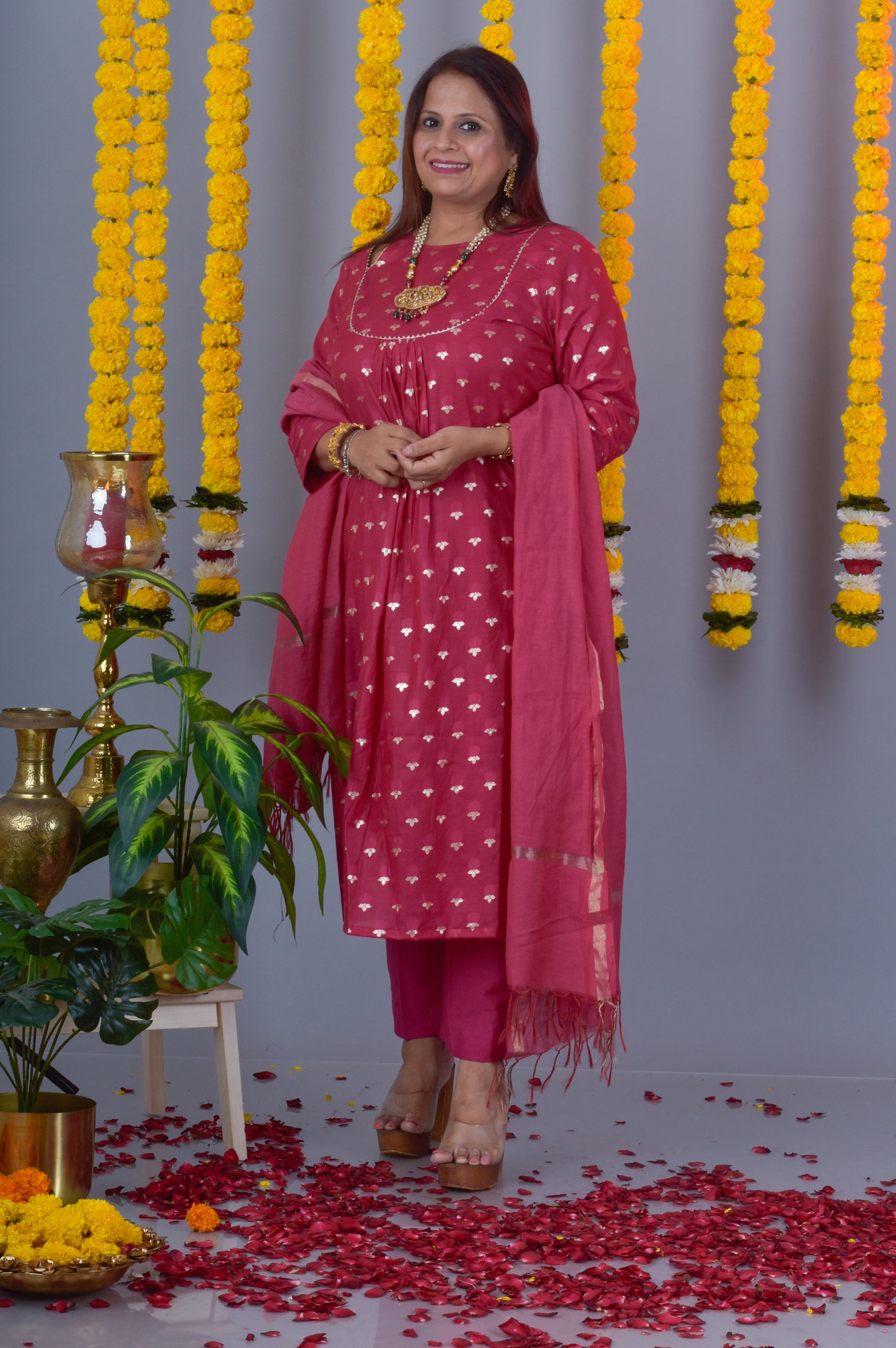 Banarasi Jari Butta Kurta Pant dupatta- Pink mulberry