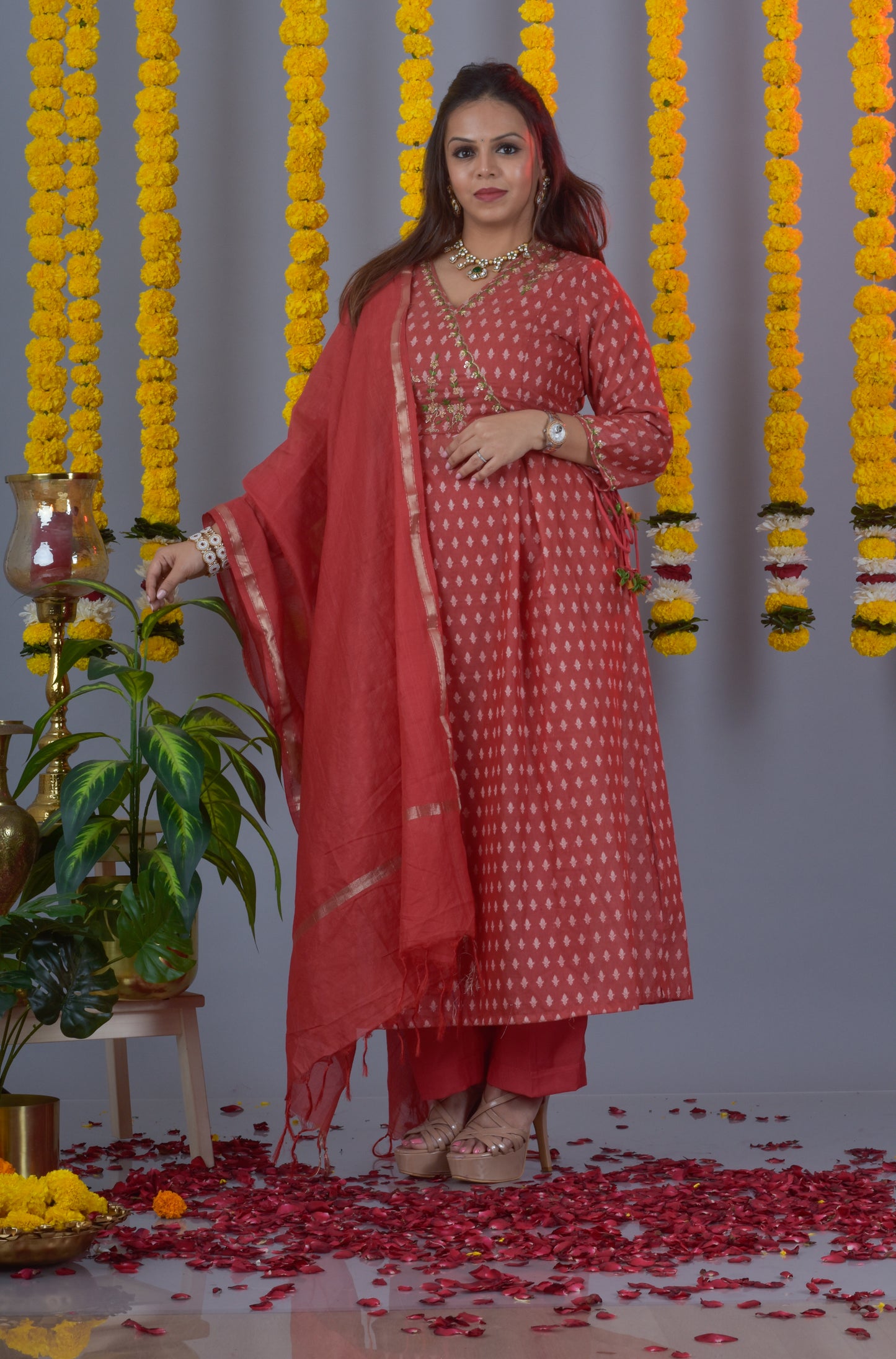 Gulab Kurta Pant Dupatta Set