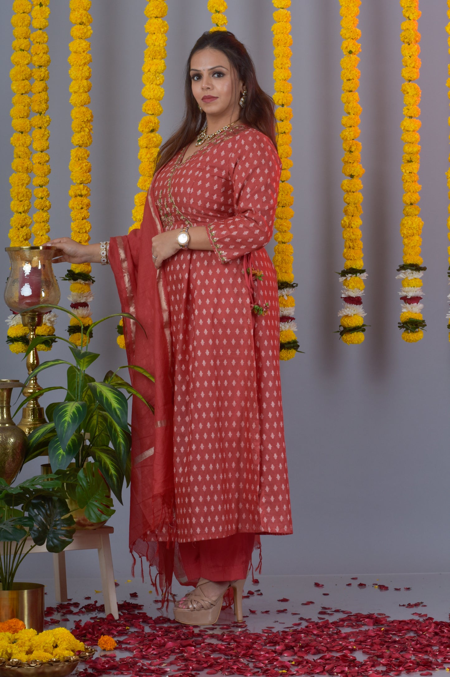 Gulab Kurta Pant Dupatta Set