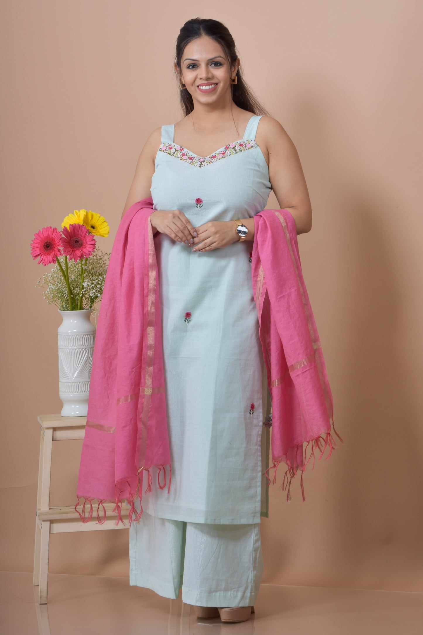 Flower Embroidered Kurta Pant set- Pista