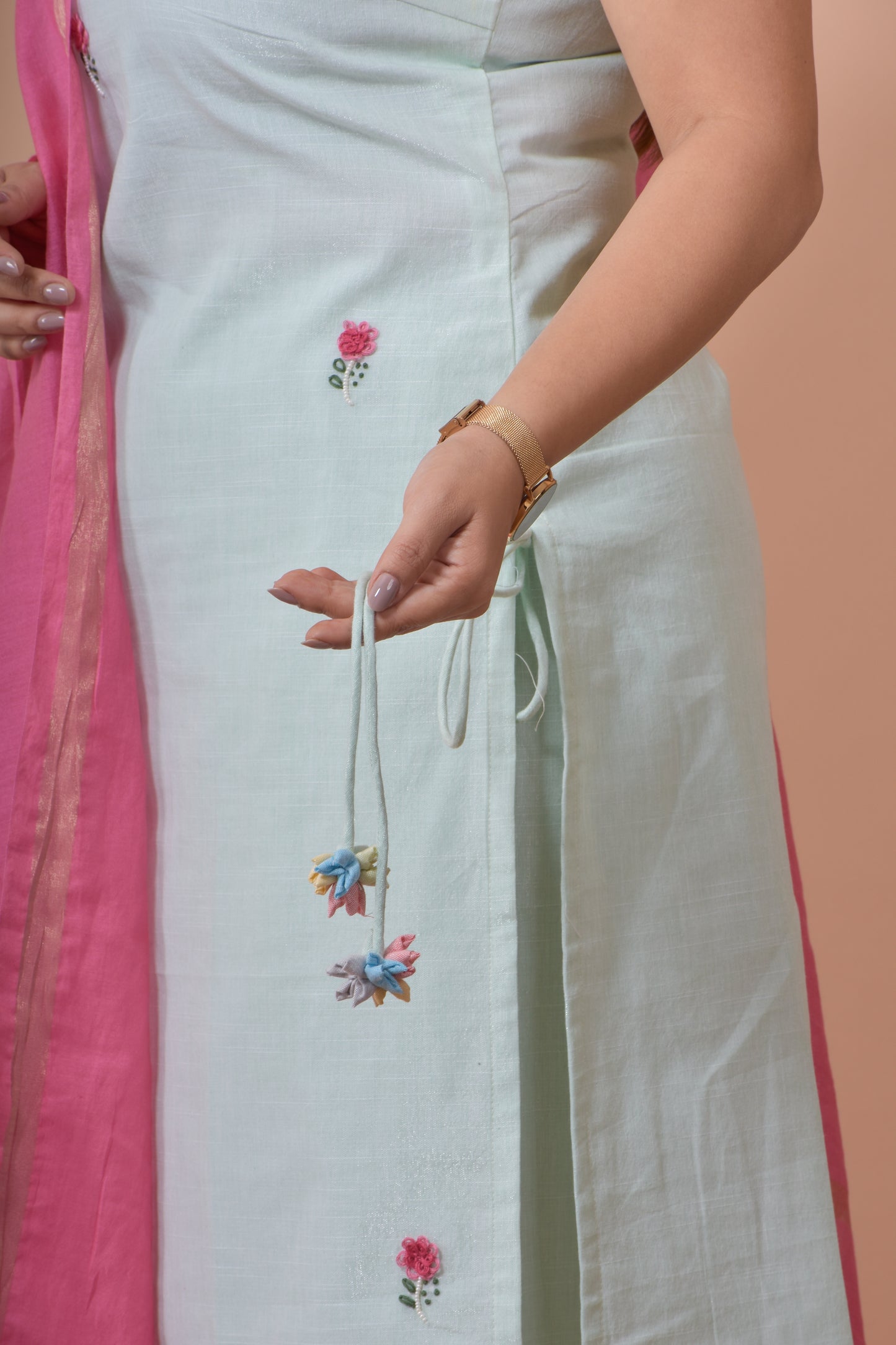 Flower Embroidered Kurta Pant set- Pista