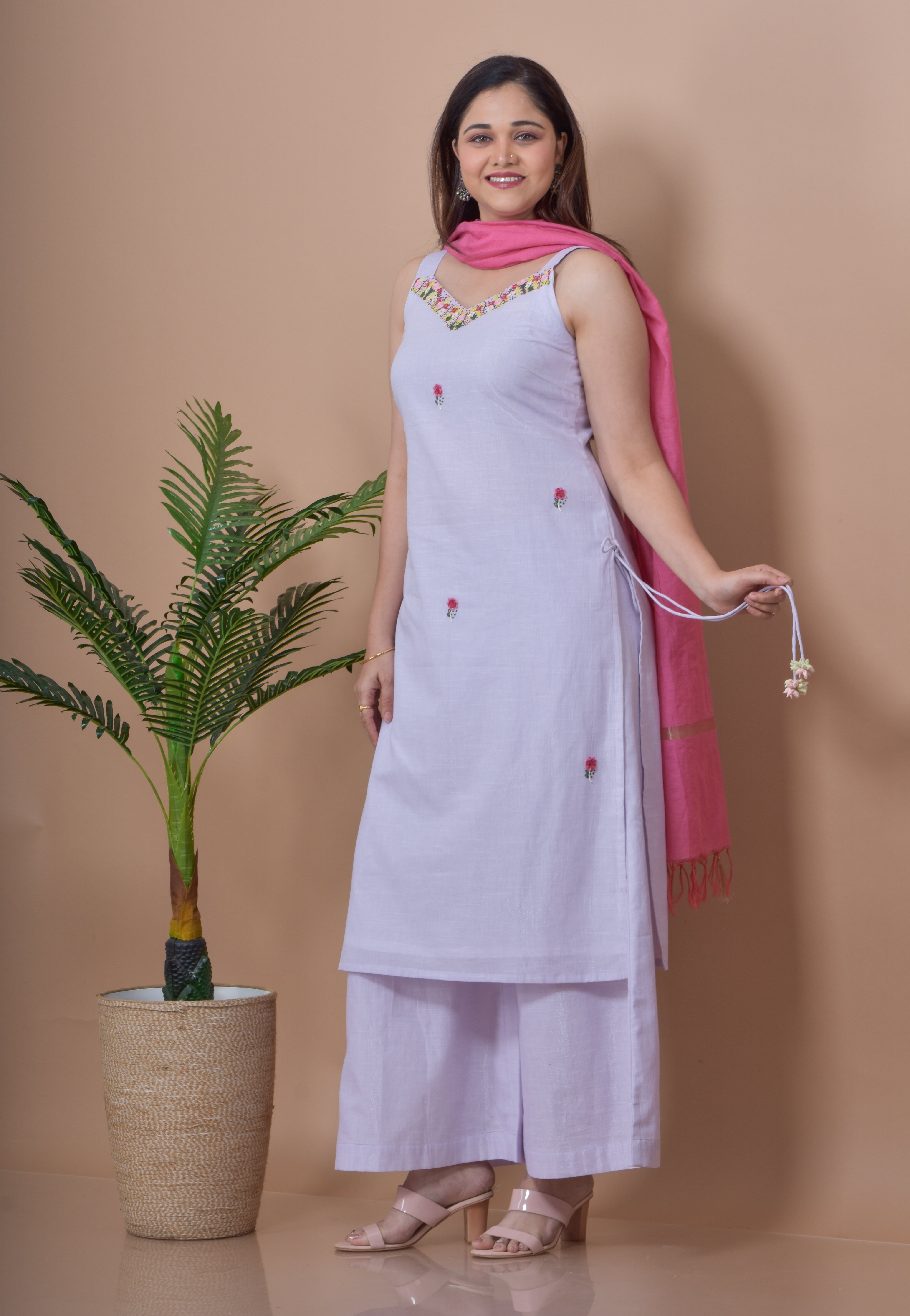 Flower Embroidered Kurta Pant set- Lilac