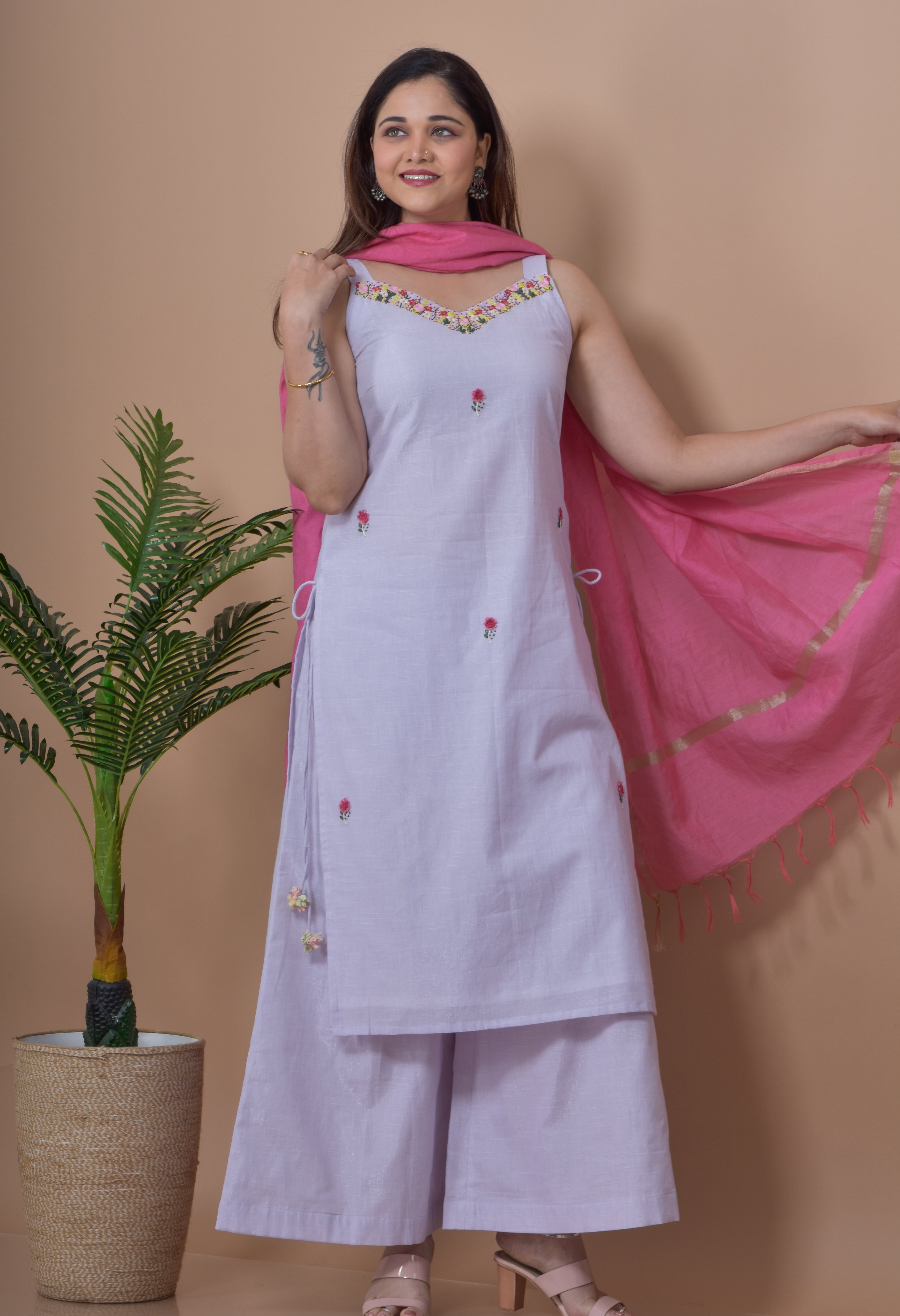 Flower Embroidered Kurta Pant set- Lilac