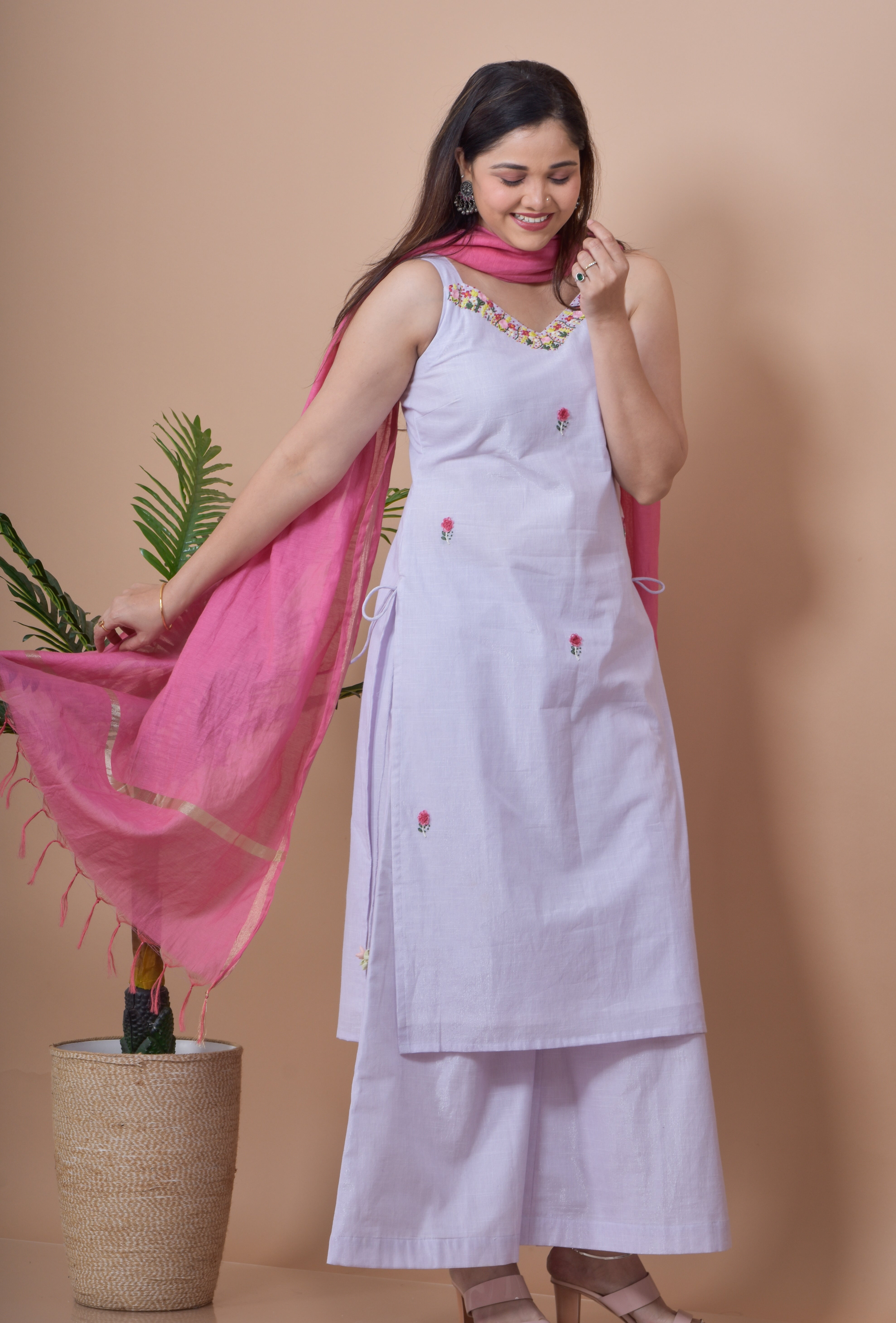 Flower Embroidered Kurta Pant set- Lilac