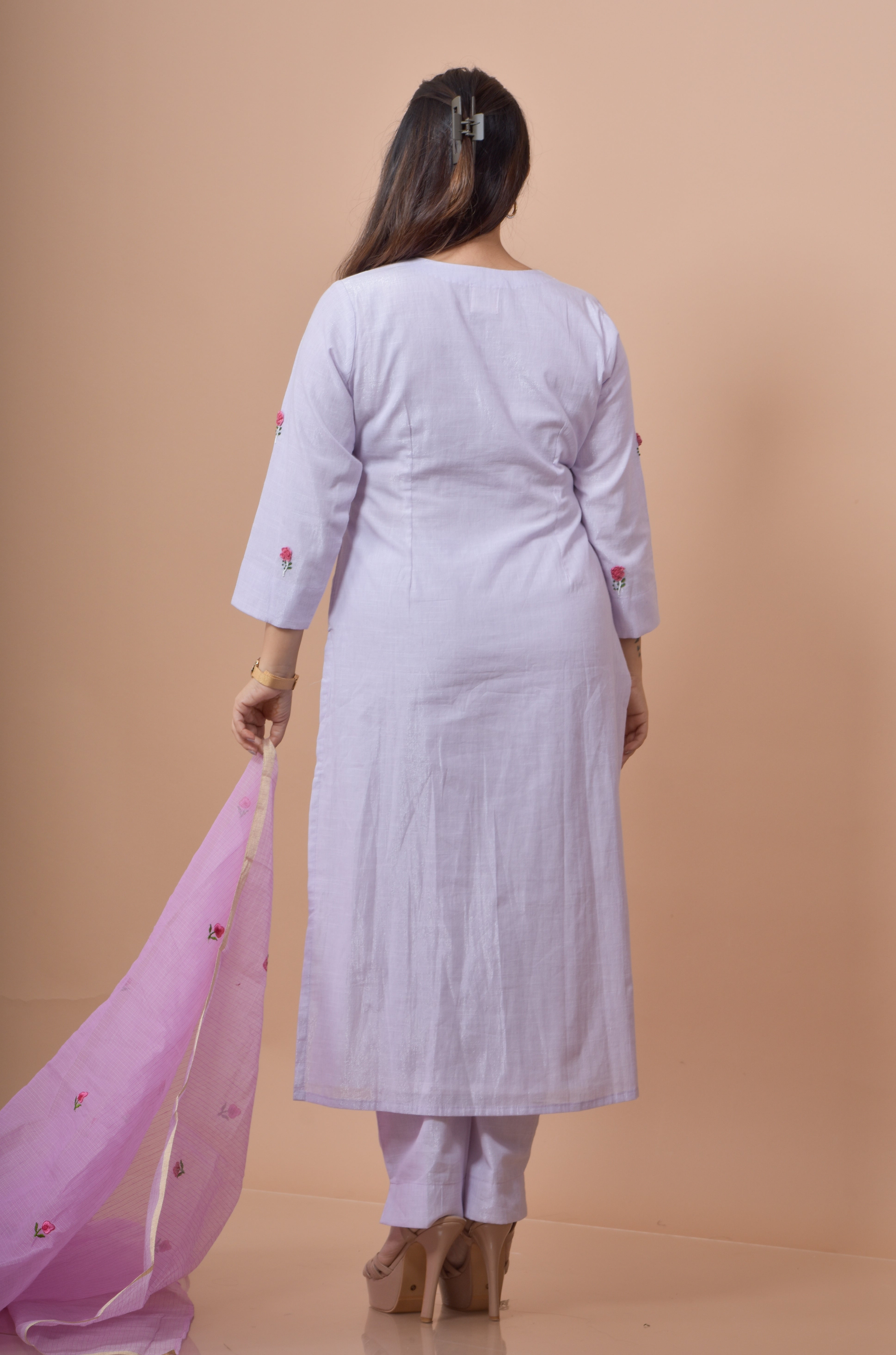 Challa Wala Embroidered Kurta Pant Set- Lilac
