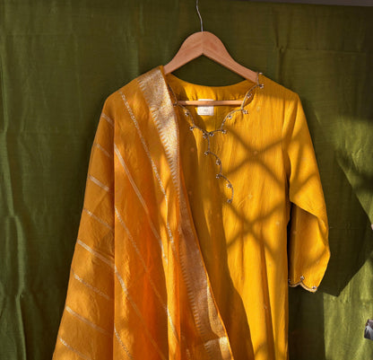 Tara Butti Kurta Pant Dupatta - Mustard yellow