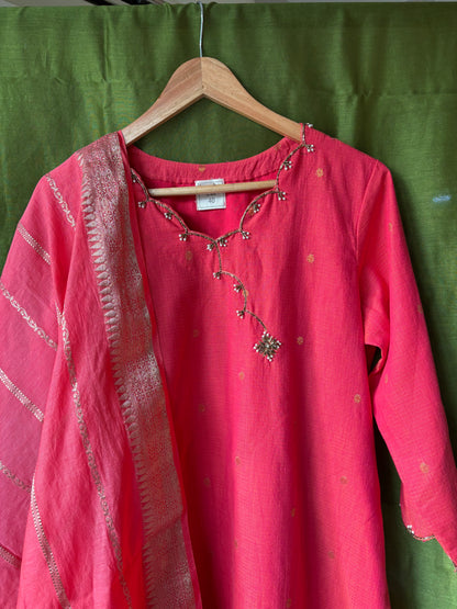 Tara Butti Kurta Pant Dupatta - Gulab