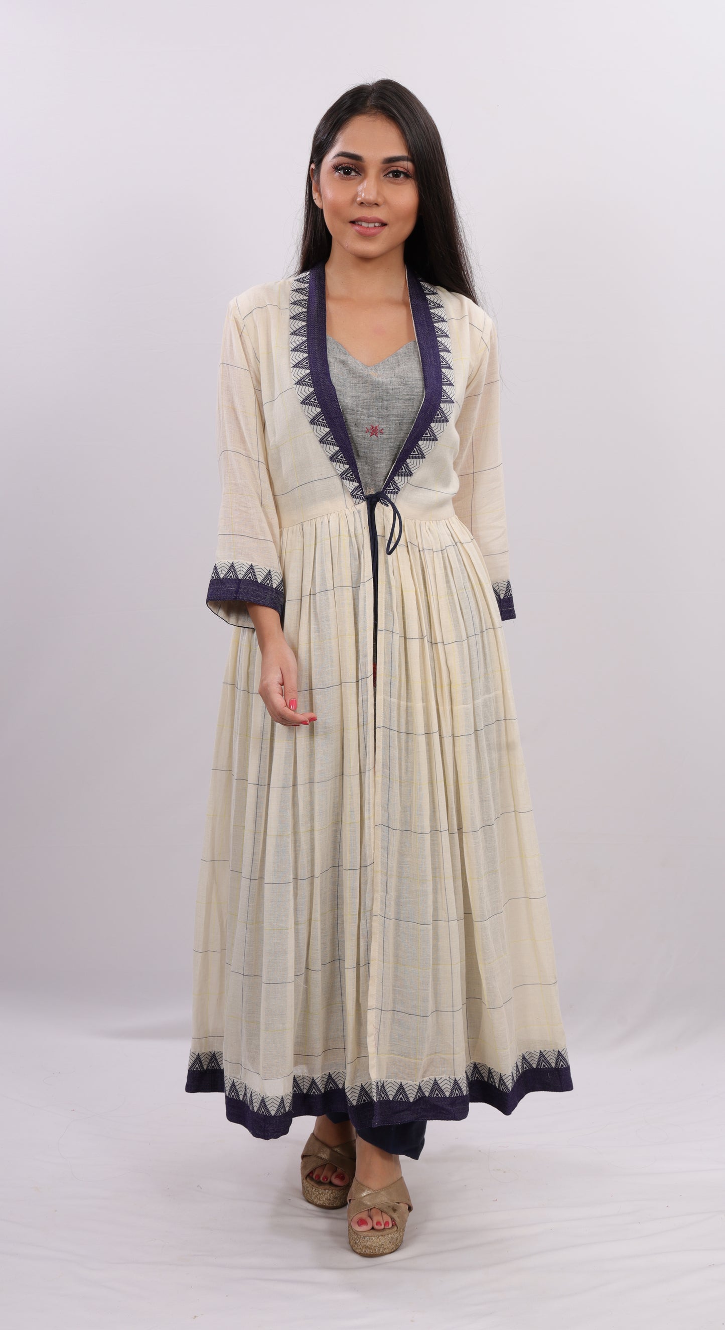 Jamdani Cape with Khadi Inner