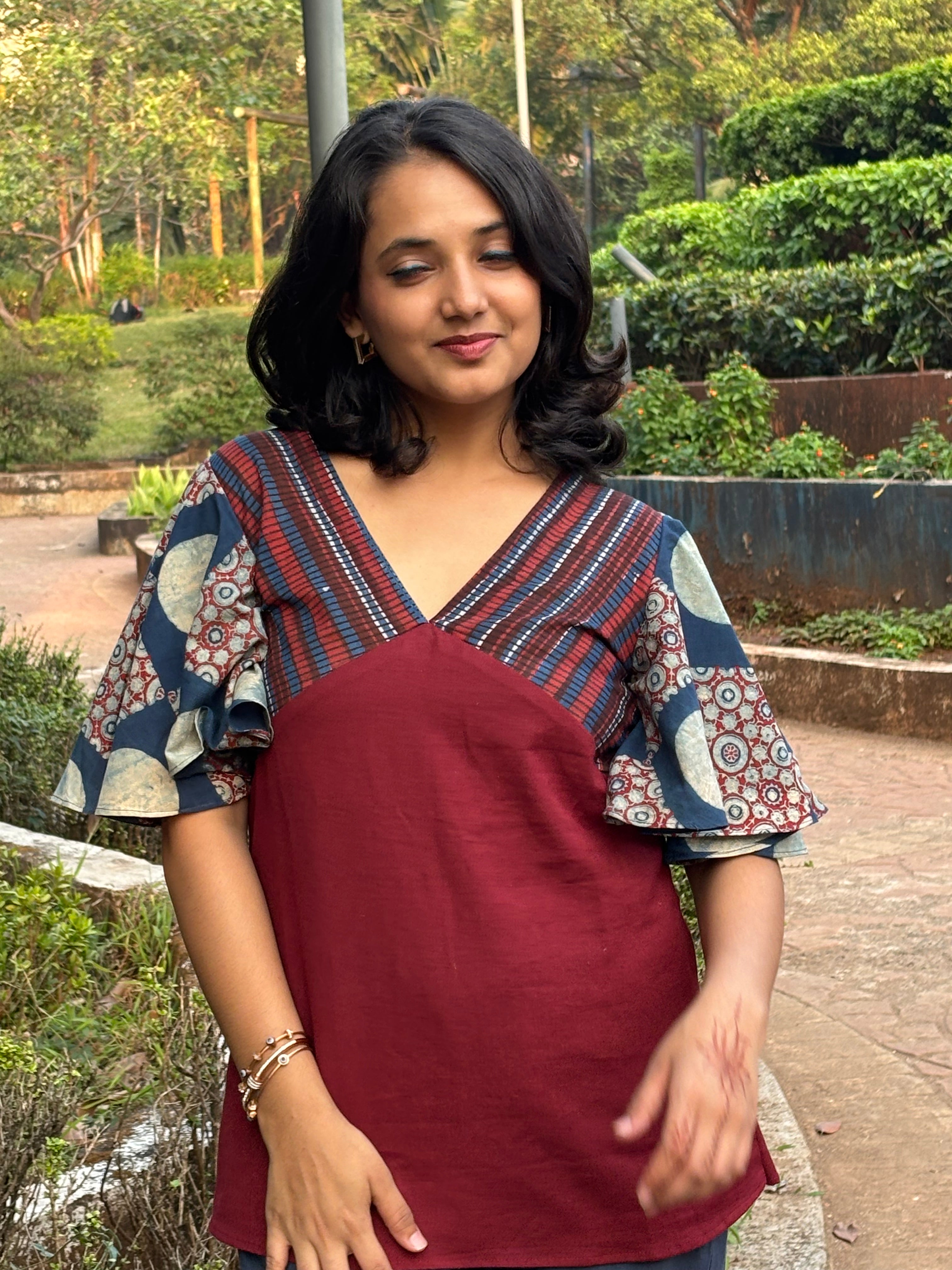 Laalrekha Cotton-Flax Top