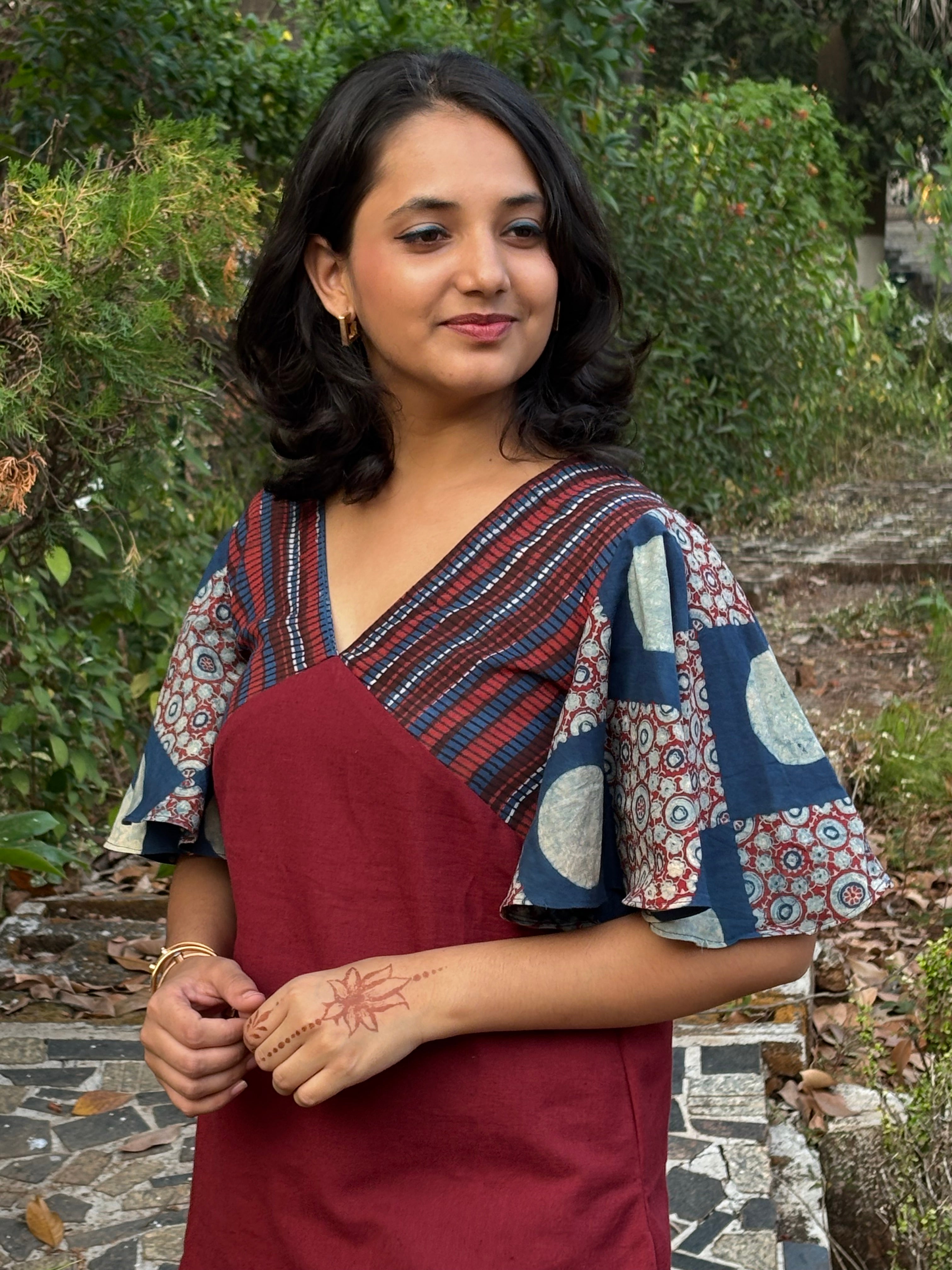 Laalrekha Cotton-Flax Top