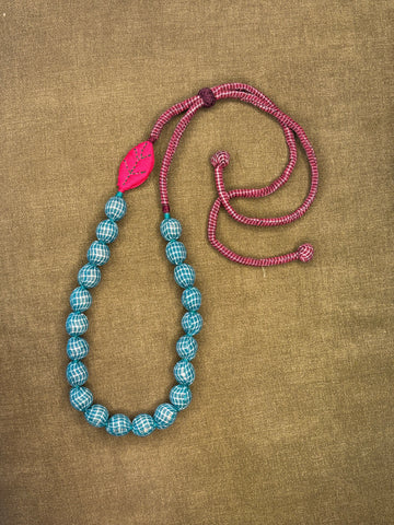 Leaf Detail Bead Necklace