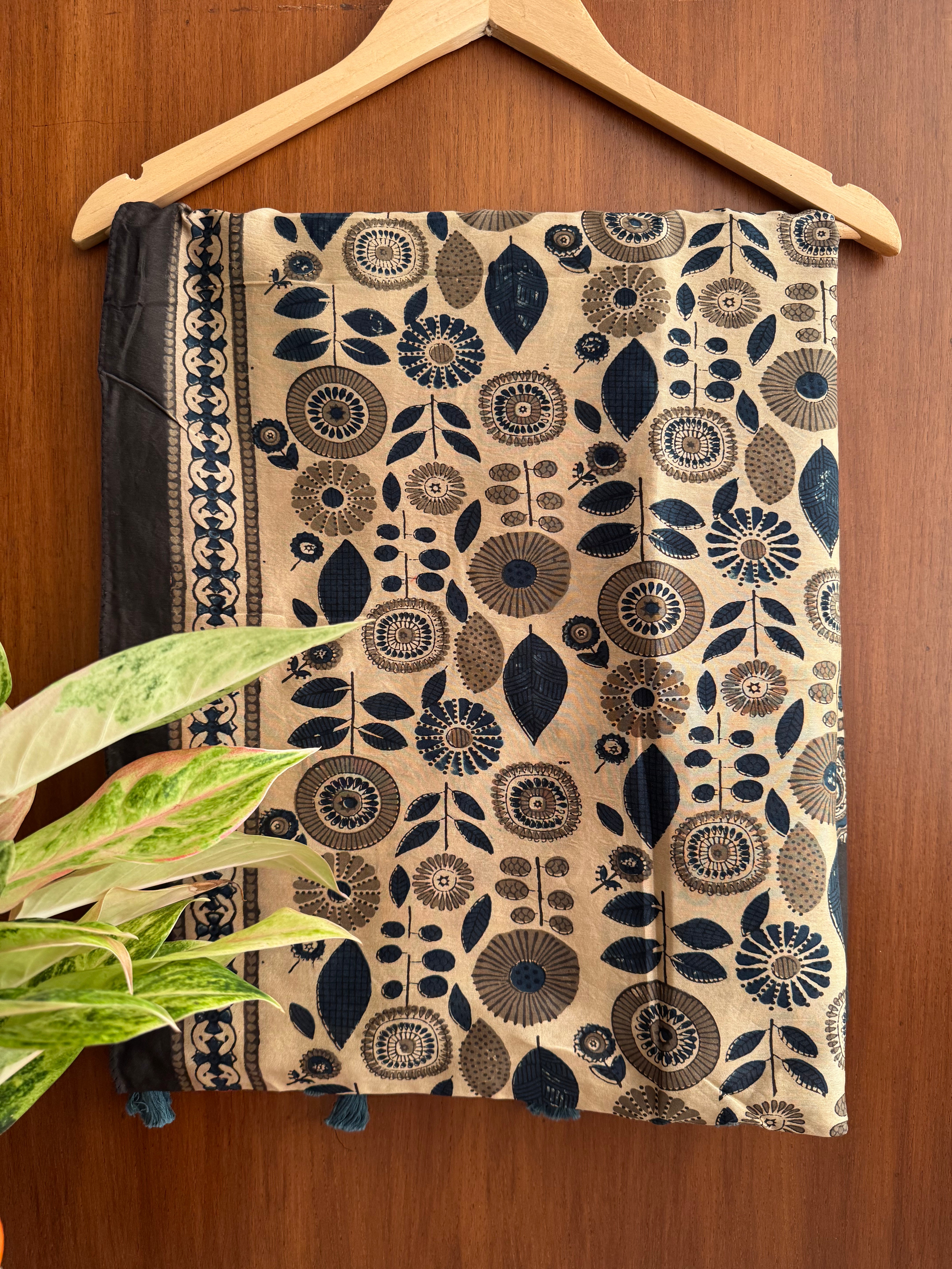 Offwhite Indigo Ajrakh  floral Chanderi Stole